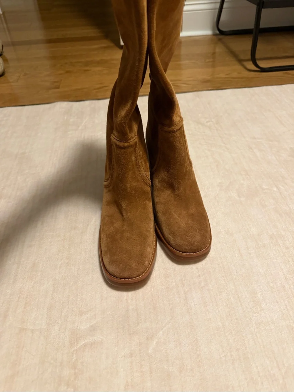 Micheal Kors suede boots